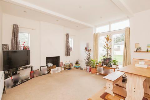 2 bedroom detached bungalow for sale, Woodmere Close, Croydon CR0