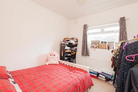 18 Woodmere Close, Croydon, CR0 7PN