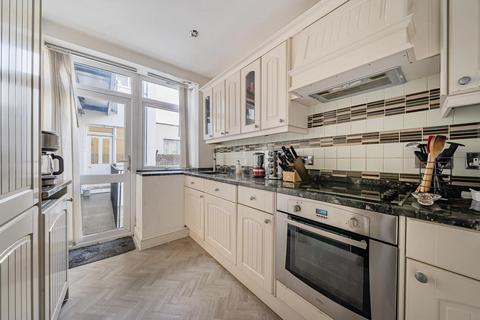 2 bedroom flat for sale, Abbey Road, St John's Wood