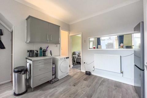 2 bedroom terraced house for sale, Geldard Road, Birstall