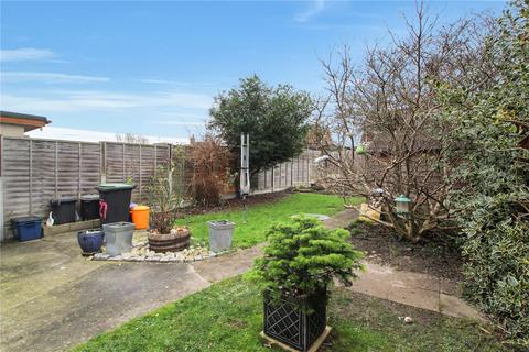 2 bedroom bungalow for sale, Benvenue Avenue, Leigh-on-Sea, Essex, SS9