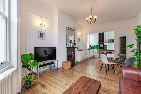 2 bedroom apartment to rent, Denmark Terrace, Brighton