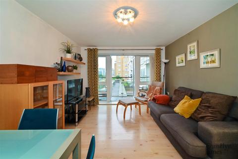 1 bedroom apartment for sale, St. Davids Square, London, E14