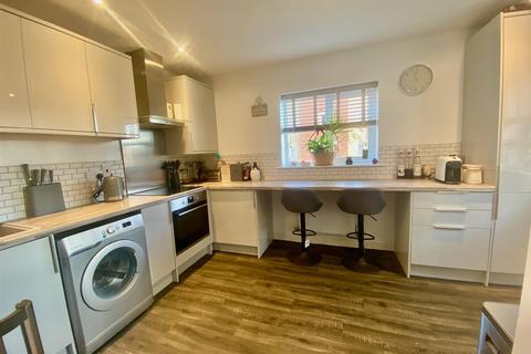 2 Adlington Close, Hampton Gardens, Peterborough, PE7 8QY