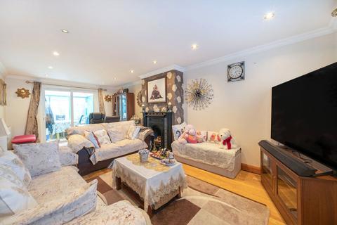 4 bedroom terraced house for sale, Ivinghoe Close, Hertfordshire WD25