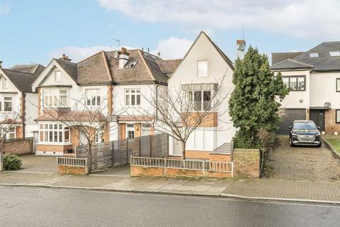 3 bedroom flat for sale, Woodfield Avenue, London SW16