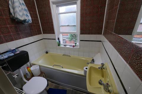 8 bedroom house share to rent, Croft, Bournemouth, BH1