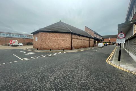 Retail property (high street) to rent, Bedford Street, North Shields