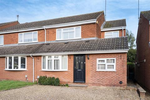 3 bedroom semi-detached house to rent, Park Leys, Harlington