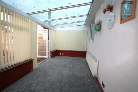 2 bedroom bungalow to rent, Shelley Grove, Near Pot House, Darwen