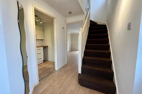 2 bedroom end of terrace house to rent, Fonthill Place, City Gardens