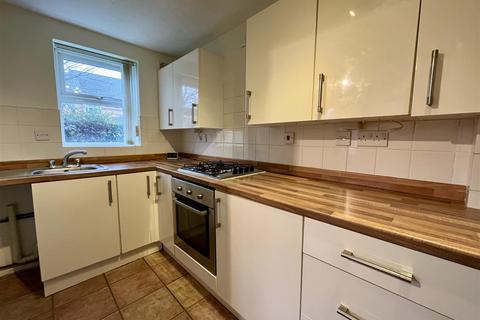 2 bedroom end of terrace house to rent, Fonthill Place, City Gardens