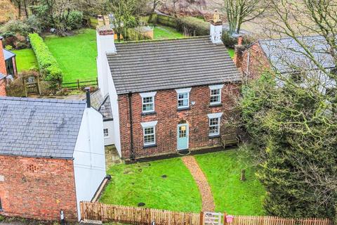 4 bedroom farm house for sale, Houghtons Lane, St. Helens, WA10