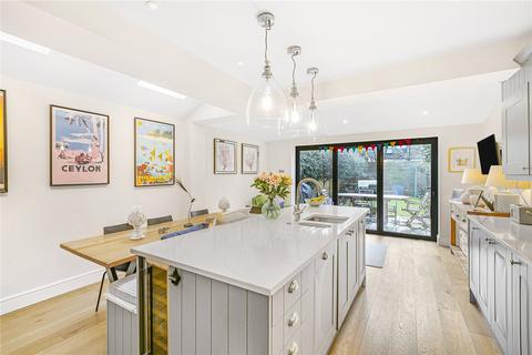 4 bedroom terraced house for sale, Hydethorpe Road, London, SW12