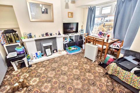 2 bedroom semi-detached house for sale, Kirkdale Avenue, Leeds, West Yorkshire