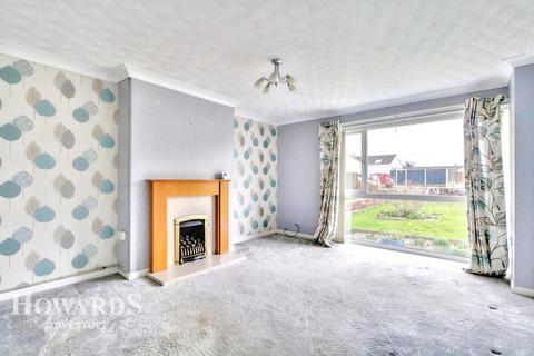 2 bedroom terraced bungalow for sale, Manor Walk, Lowestoft