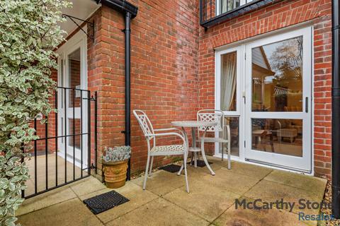 2 bedroom apartment for sale, Morgan Court, Station Road, Petworth, GU28 0FE