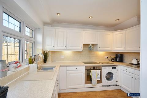 4 bedroom semi-detached house for sale, Chevington Way, Hornchurch