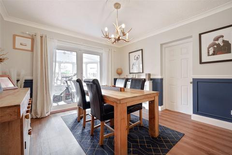 4 bedroom detached house for sale, The Square, Reading RG7