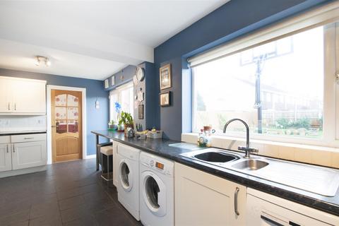 2 Burroway Road, Slough, SL3 8EN