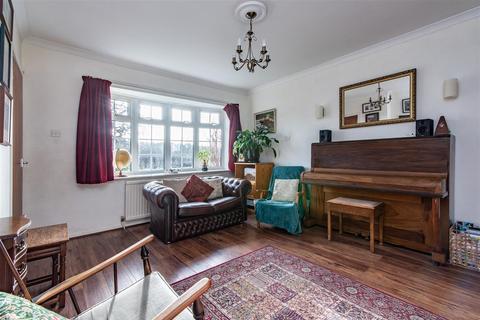 3 bedroom terraced house for sale, Musters Road, Ruddington, Nottingham