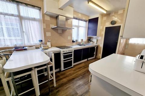 3 bedroom house for sale, Cat Hill, East Barnet/Cockfosters, EN4