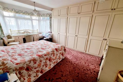 162 Cat Hill, Barnet, EN4 8HU