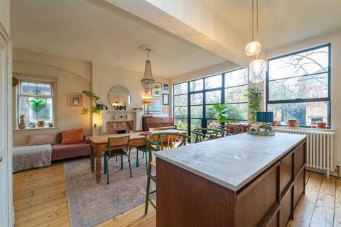 12 Green Walk, Manchester, M16 9RF
