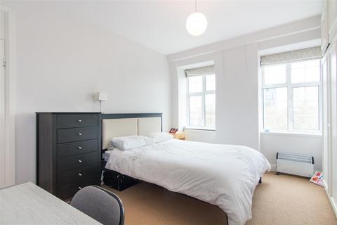 2 bedroom flat for sale, Heathfield Terrace, London, W4