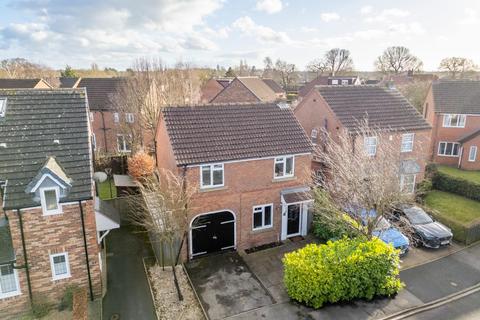 3 bedroom detached house for sale, Chatsworth Avenue, Strensall, York