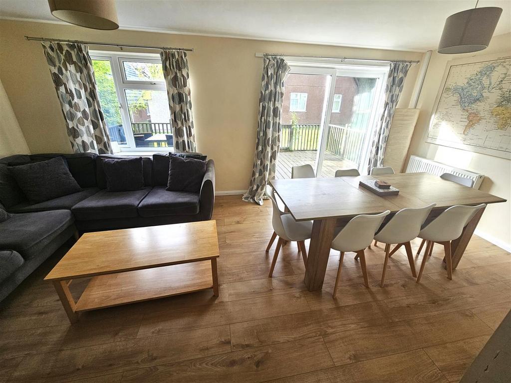 Open plan Living room.jpg