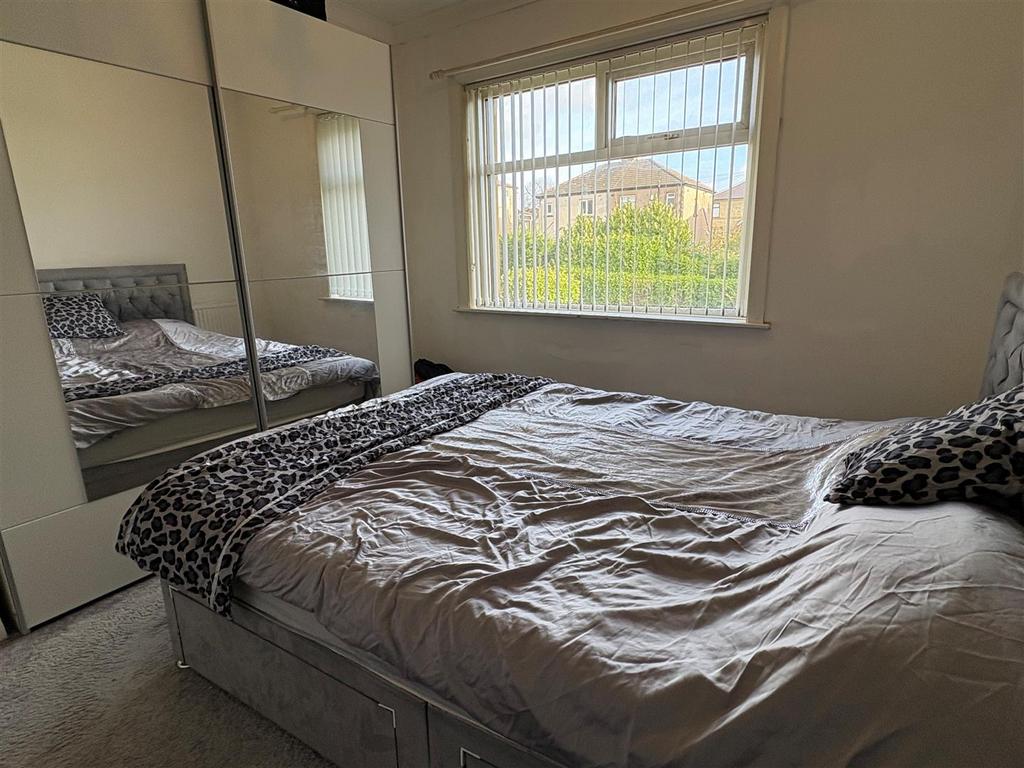 Broughtonav42bed.jpg