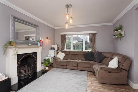 4 bedroom detached house for sale, Nursery Lane, Leeds LS17