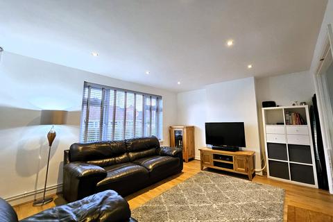18 Barnsland, West End, Southampton, SO30 3AL
