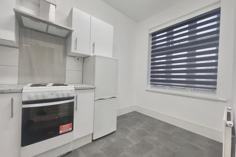 Studio to rent, Thrale Road, Tooting, London, SW16