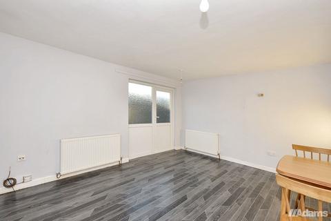 2 bedroom ground floor flat for sale, Lapwing Grove, Runcorn