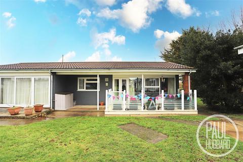 2 bedroom chalet for sale, Marsh Road, Oulton Broad, NR32