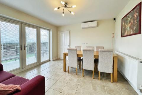 5 bedroom detached house for sale, Wentworth Close, Gilberdyke, Brough,  HU15 2GF