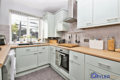 22 Avon, Widnes, WA8 4SR