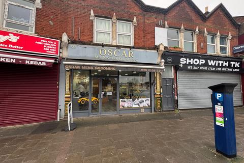 Shop to rent, Garratt Lane, London SW17