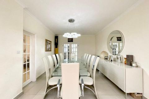 undefined, Ambrose Avenue, London