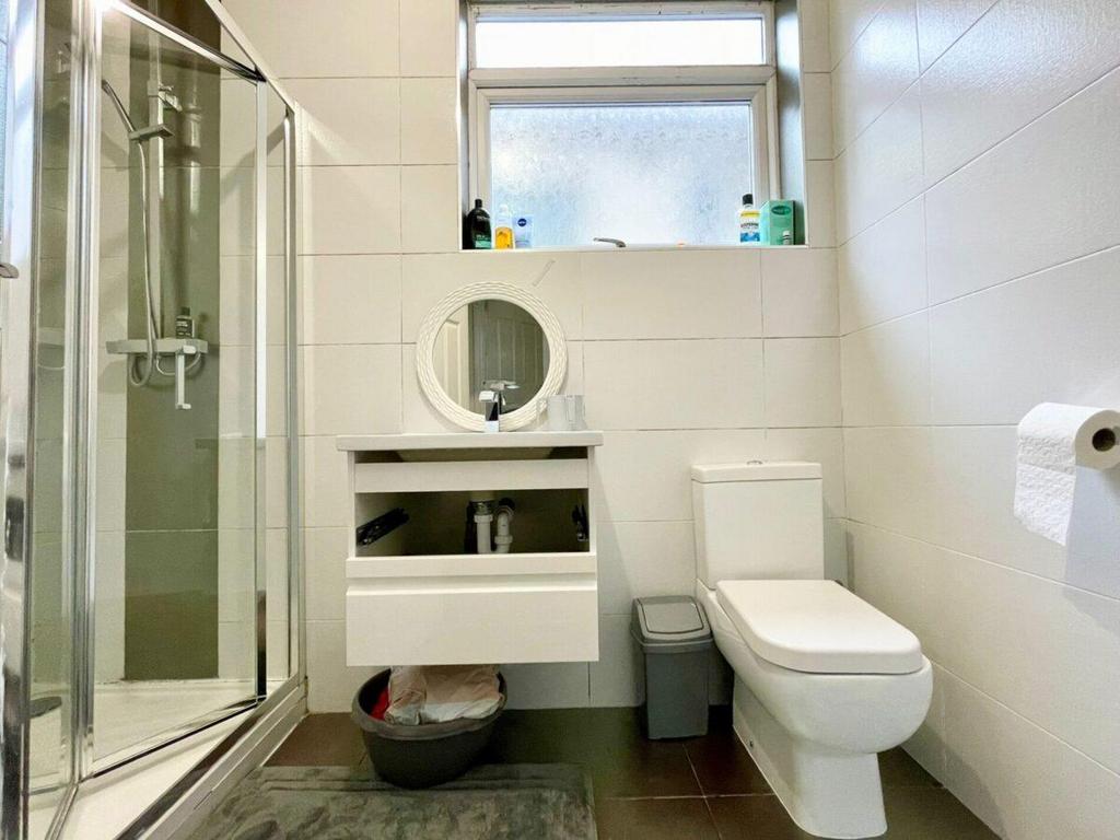 First-Floor-Bathroom-1200x900.jpg
