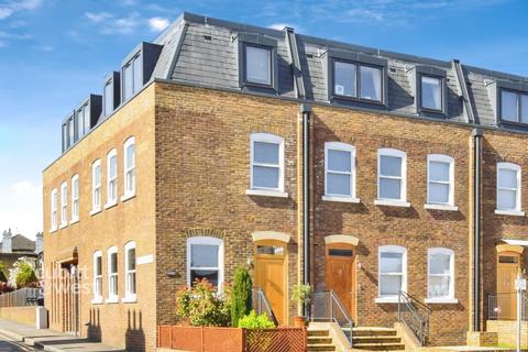 1 bedroom maisonette to rent, Manor Road Wallington SM6