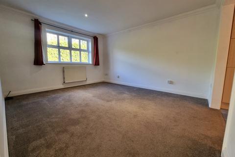 2 bedroom flat to rent, Hiltingbury