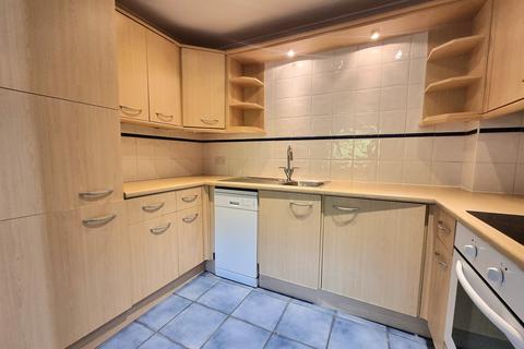 2 bedroom flat to rent, Hiltingbury