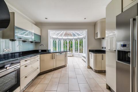4 bedroom property for sale, Virginia Water