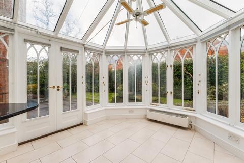 4 bedroom property for sale, Virginia Water