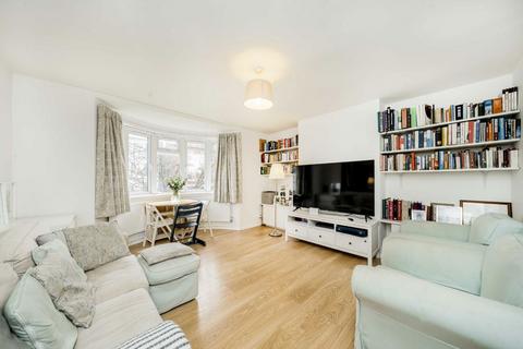 3 bedroom flat for sale, Rosehill Road, London SW18