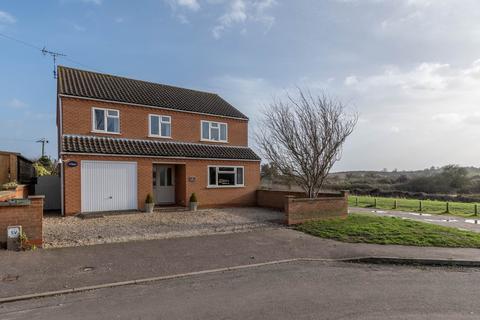 4 bedroom detached house for sale, Northfield Crescent, Wells-next-the-Sea, NR23