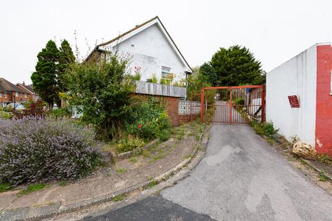 House for sale, Chichester Close, Hove